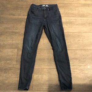 Old navy Rockstar super skinny high rise size 2